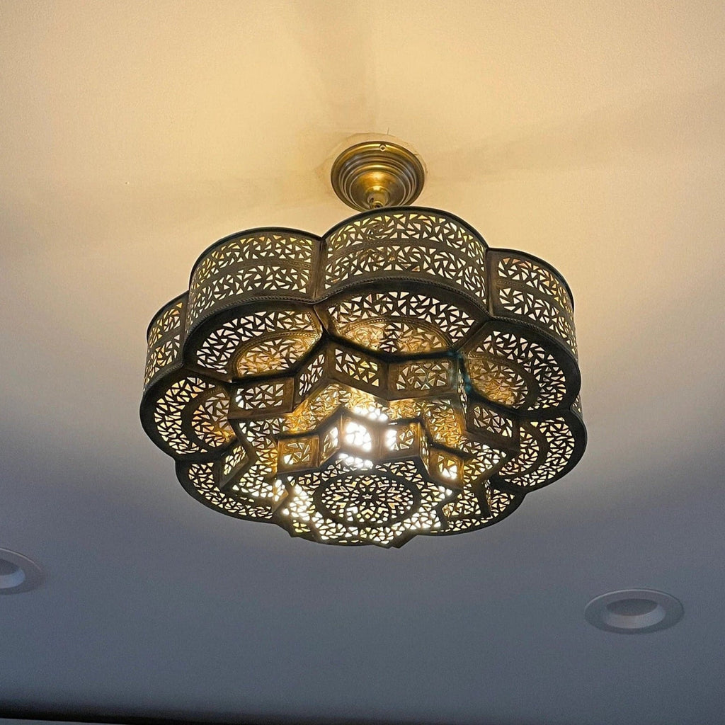 Energy-Efficient Black Dining Room Chandeliers: Combining Style and Sustainability